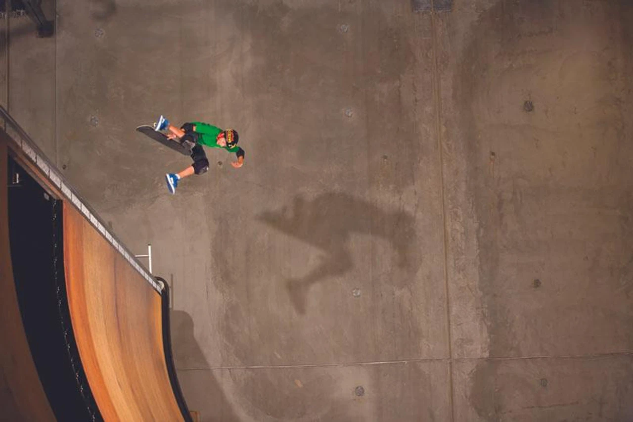 Triple Eight Little Tricky Dual Certified Sweatsaver Kids Rollerskating Helmet - Pink Rubber (One Size - Youth 8+) 2 Triple Eight Little Tricky Dual Certified Sweatsaver Kids Rollerskating Helmet - Pink Rubber (One Size - Youth 8+) - Image 2