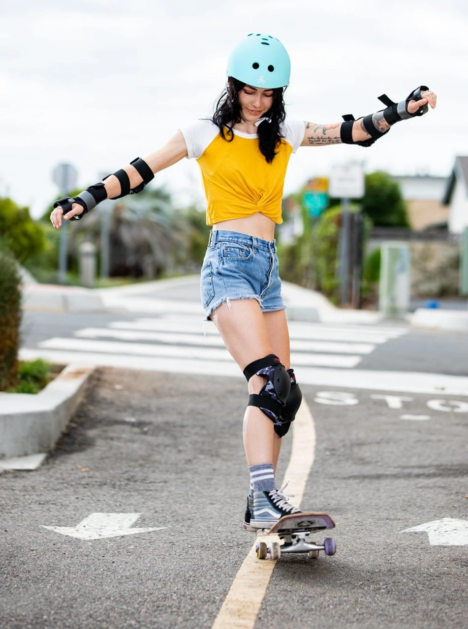 Triple Eight THE Certified Sweatsaver Rollerskating Helmet - Teal Hologram 5 Triple Eight THE Certified Sweatsaver Rollerskating Helmet - Teal Hologram - Image 5